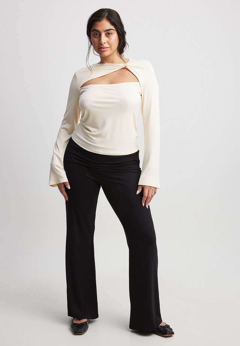 NA-KD Longsleeve wit