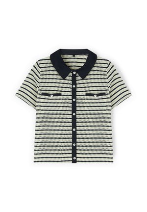 Koszula dzianinowa z krótkim rękawem, z czarno-białymi poziomymi paskami, czarnym kołnierzem, zapinana na guziki z przodu oraz dwoma zapinanymi na guziki kieszeniami na piersi.