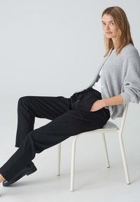 OPUS ELOPA REMIX - Stoffhose - black