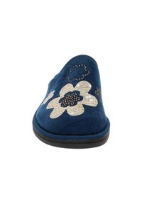 Pantofola in feltro blu navy con un grande motivo floreale color crema e accenti metallici, forma arrotondata e suola in gomma nera.