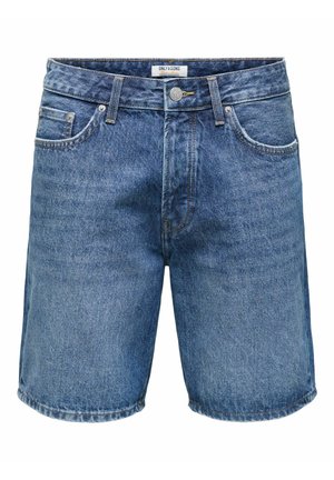 Pantalones cortos vaqueros azules con cinco bolsillos, cierre de botones y presillas para cinturón, con la etiqueta "ONLY & SONS" en la cintura.