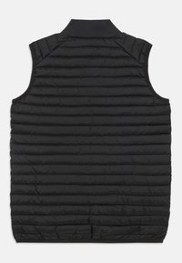 Gilet senza maniche invernale nero con motivo trapuntato orizzontale, collare alto, orlo elasticizzato e materiale leggero. Nessuna tasca visibile.