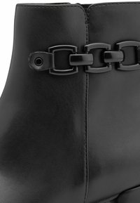 Marco Tozzi Stivaletti texani / biker - black
