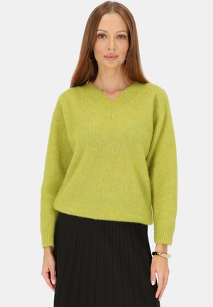 - Sweter