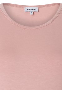 Hellrosa Kurzarmoberteil mit gerippter Textur, rundem Halsausschnitt und einem Etikett mit der Aufschrift "MORE & MORE", Größe 36.