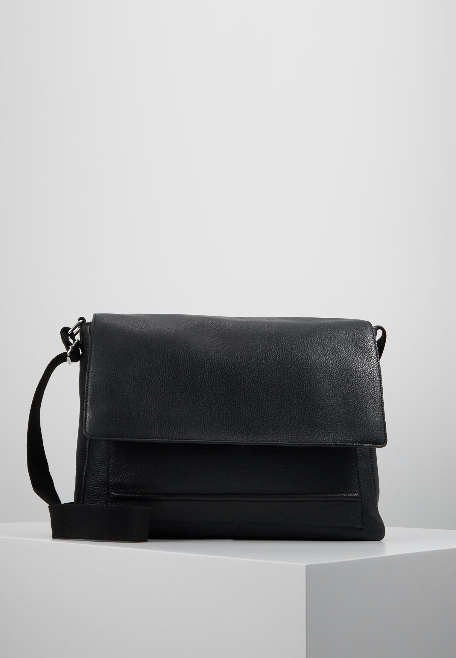 Pier One LEATHER Skulderveske black Zalando.no Pier One Skulderveske black Zalando.no