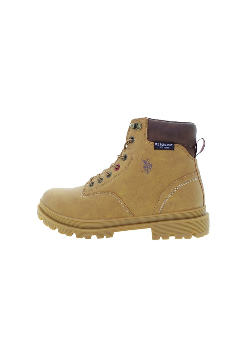 Bottines en cuir tan de U.S. Polo Assn. avec col rembourré marron, fermeture à lacets à l'avant, languette, et semelle en caoutchouc robuste.