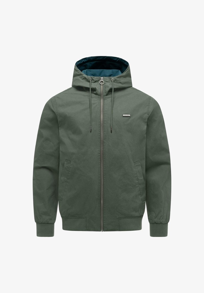 Veste légère à capuche verte avec une fermeture éclair frontale, des cordons de serrage, deux poches latérales et des poignets et un ourlet côtelés.