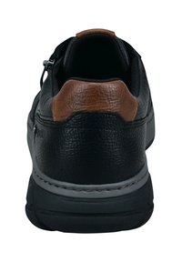 Schwarze Ledersneaker mit braunen Lederakzenten, abgerundeter Hinterseite, strukturierten Oberflächen, grauem Nähten und Gummisohle. Verfügt über einen Reißverschluss.