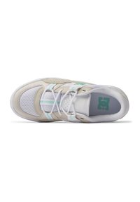 Sneaker with a white mesh upper and beige suede accents. Features light blue stripes, round laces, and a padded collar.