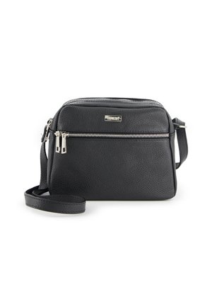 Sort læder crossbody taske med en tekstureret overflade, to lynlåslommer og en aftagelig rem til justerbar længde. Sølvhardware detaljer.