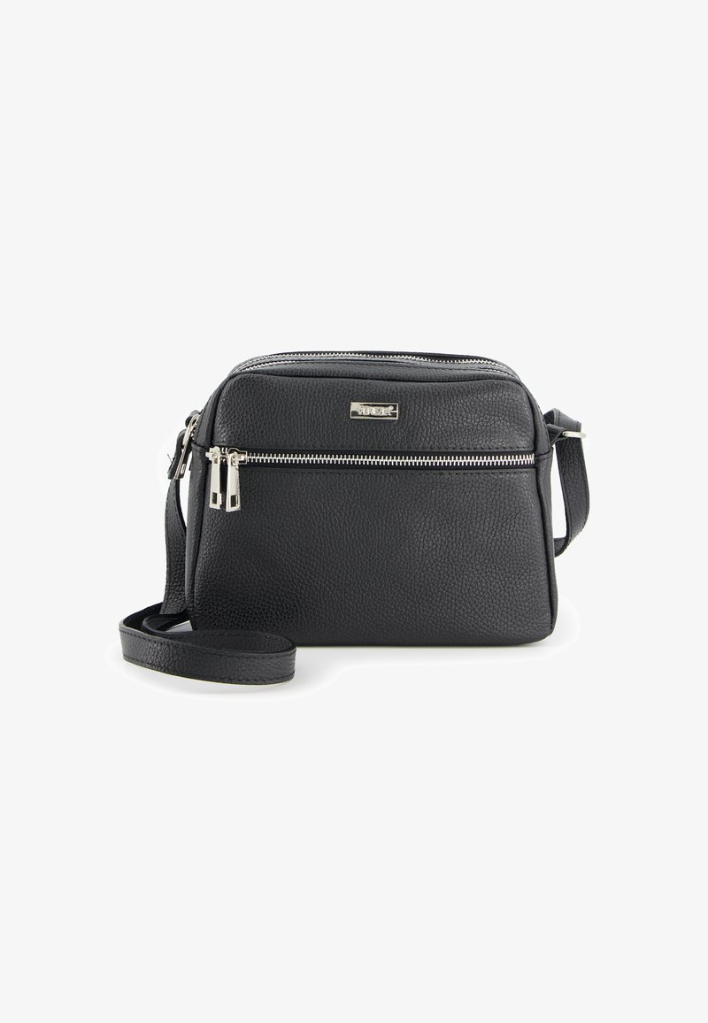 Sort læder crossbody taske med en tekstureret overflade, to lynlåslommer og en aftagelig rem til justerbar længde. Sølvhardware detaljer.