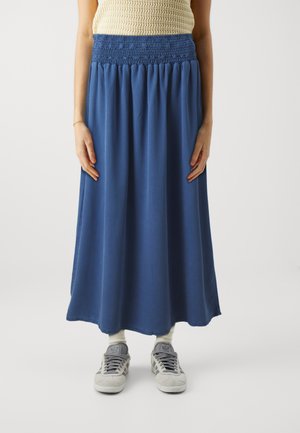 ONLBAHA LONG SMOCK SKIRT - Plisovaná sukně - medium blue