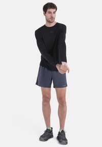 icebreaker MERINO 125 LIGHT WEIGHT ZONEKNITGRAPHIC - Langarmshirt - BLACK