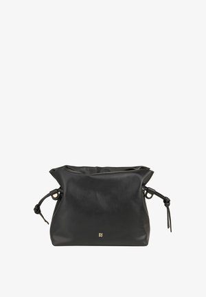 Borsa in pelle nera con un design morbido e floscio. Dotata di manici annodati e di un logo dorato discreto sul davanti. Texture liscia, stile informale.