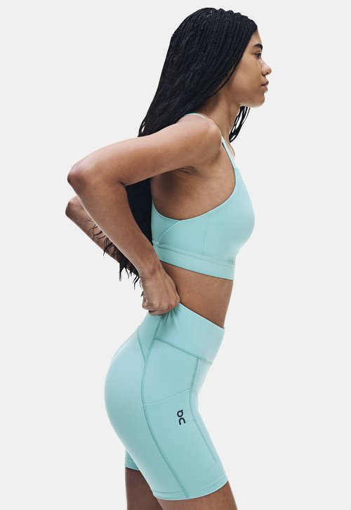 On PERFORMANCE TIGHTS SHORT - Short running tights - aquamarine — foto 5