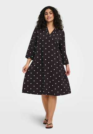 ONLY Carmakoma, DRESS CARCARRIE MIDI DRESS - Robe de jour - black