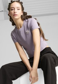 Puma CLASSICS - Pamata T-krekls - pale plum