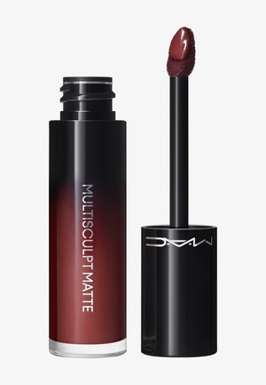 Dunkelroter flüssiger matter Lippenstift in einem schwarzen zylindrischen Behälter mit schrägem Applikator, beschriftet mit "Multisculpt Matte" und "MAC".