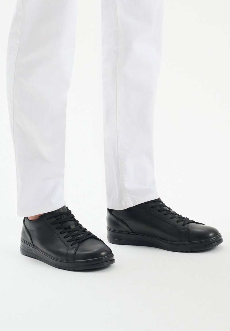 RYŁKO - Sneakersy niskie