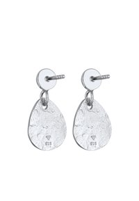 Boucles d'oreilles en argent avec une forme de goutte texturée, dotées d'un clou circulaire et marquées "925" pour l'authenticité de l'argent sterling.