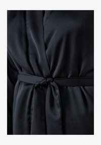 Non sélectionné, black