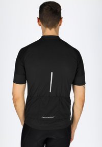 Schwarzes Radtrikot mit kurzen Ärmeln, feuchtigkeitsableitendem Stoff, einem reflektierenden Streifen auf der Rückseite und drei hinteren Taschen. Markenlogo sichtbar.