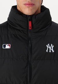 '47 CORE GILA FULL ZIP - Väst - black