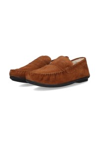 Brune ruskinds loafers med en blød indvendig foring, gummisål, syning langs kanterne og et enkelt design.