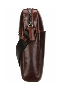 Borsa in pelle marrone con una superficie liscia, chiusura con zip e tracolla in tessuto staccabile; presenta una tasca laterale e bordi arrotondati.