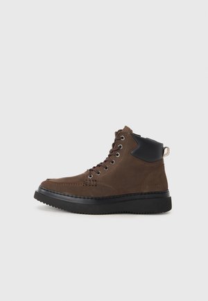 JONAH ARCTIC  - Členkové šnurovacie čižmy - brown