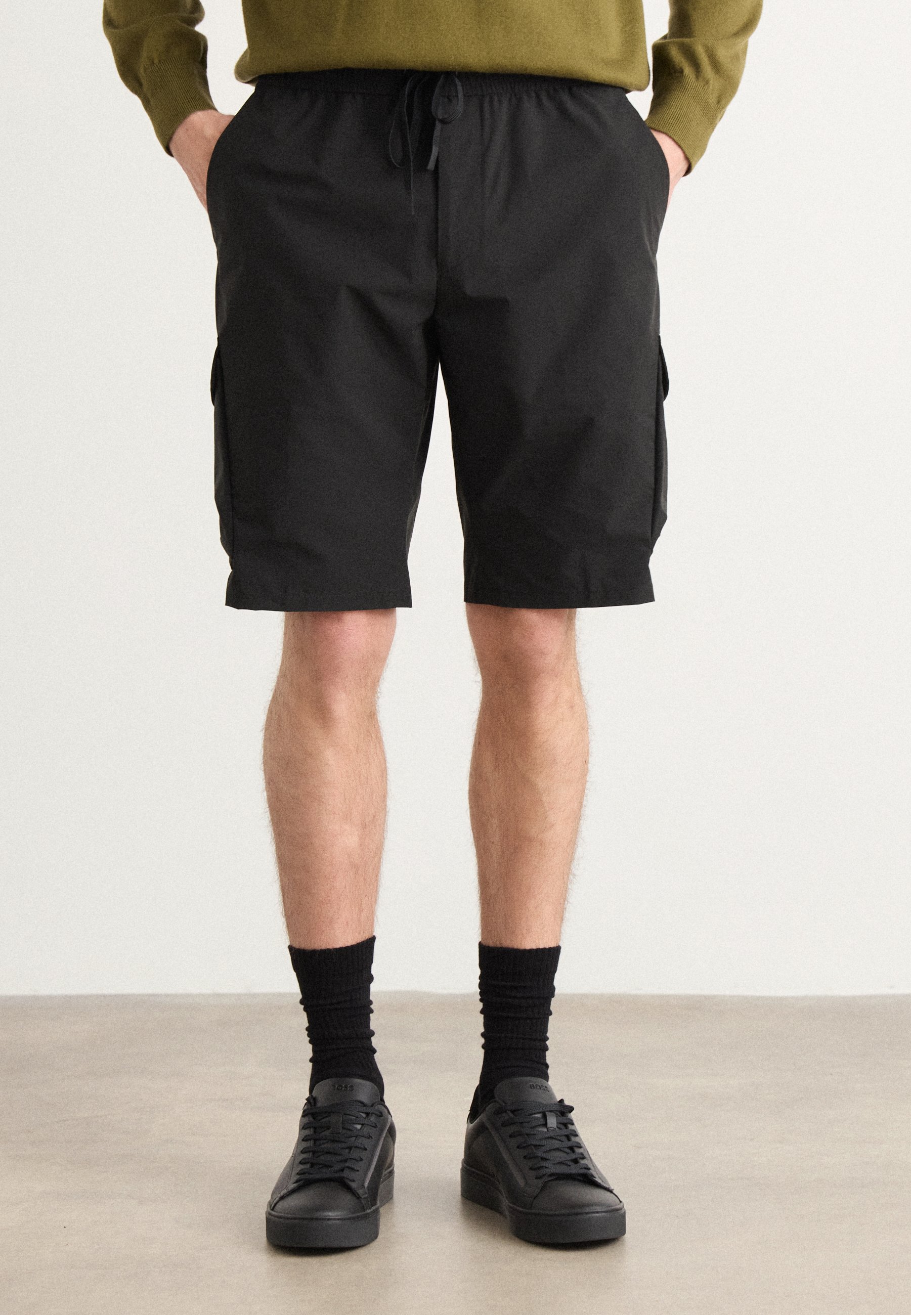 ハーフ・ショートパンツ Boss Urbanex-Cargo Light Weight Shorts Green BOSS Urbanex Cargo Shorts - JD Sports Global