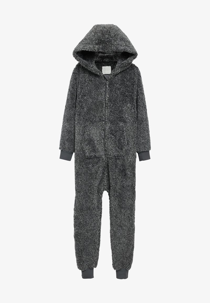Combinaison grise duveteuse avec capuche, dotée d'une fermeture éclair, de manches longues, de deux poches avant et de poignets côtelés aux extrémités des bras et des jambes.