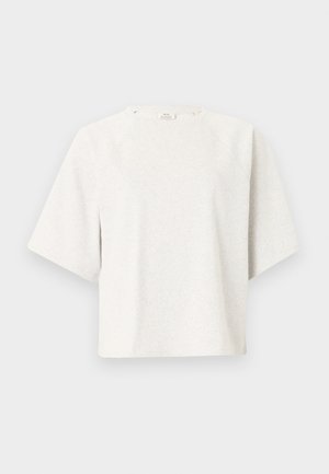 Sweat-shirt gris clair à manches courtes, col rond, coupe décontractée avec manches raglan sur un fond uni.