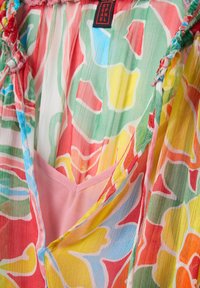 Stefanel LONG - Maxikleid - yellow red