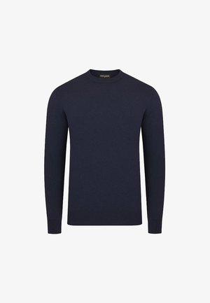 Granatowy sweter z dzianiny z okrągłym dekoltem, długimi rękawami oraz ściągaczami przy mankietach i u dołu. Gładka faktura, prosty design i brak widocznych wzorów.