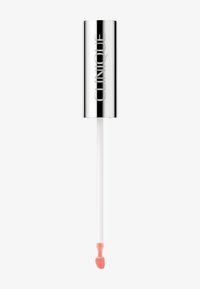 Clinique Lippenprodukt mit einer chromfarbenen zylindrischen Kappe, einem weißen Applikatorstab und einer sanften rosa Spitze. Glatte, glänzende Textur, die am Stab sichtbar ist.