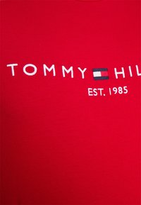 Tommy Hilfiger LOGO TEE - T-shirt estampada - blazer red