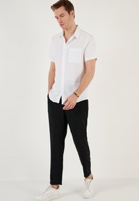 Buratti REGULAR FIT - Broek - black