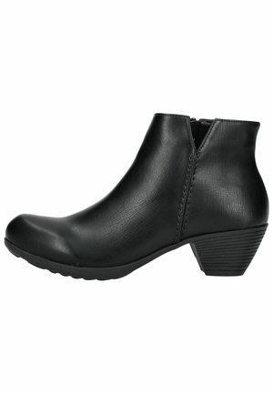 - Ankle boot