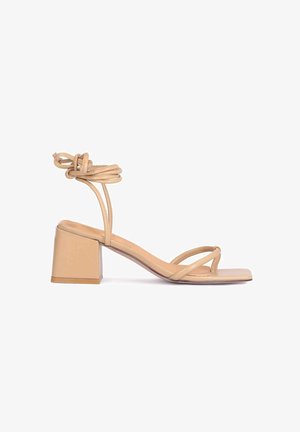 PLUM - Tongs - light brown