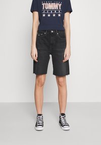 Tommy Jeans - HARPER BERMUDA - Džínové kraťasy - black denim Miniatura obrázku 1