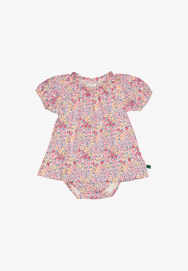 Dětský overal s květinovým vzorem, krátkými nadýchanými rukávy, růžovým základem, různobarevnými květinami, nařaseným výstřihem a zelenou akcentní štítkou.