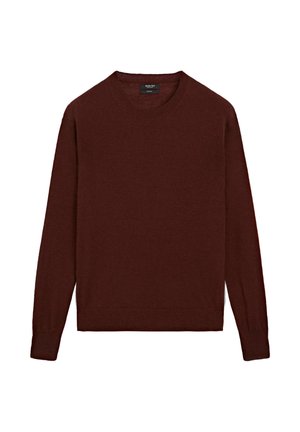 Bordeauxrode gebreide trui met een ronde hals, lange mouwen en geribbelde boorden en zoom. Soepele textuur met een klassieke pasvorm.