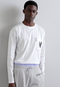 MOSCHINO MAGLIETTA - Topper langermet - bianco