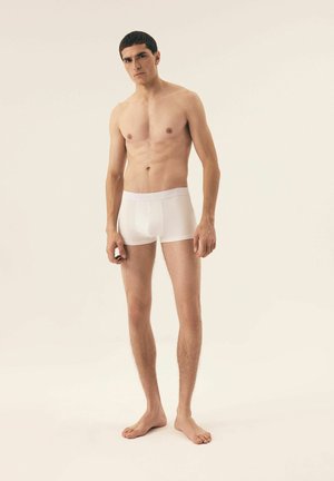MOVE 2 PACK - Trunks - white