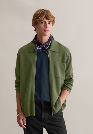 Strickjacke - dark moss