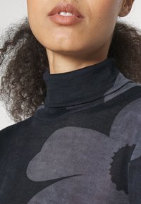 Marimekko Langarmshirt - black