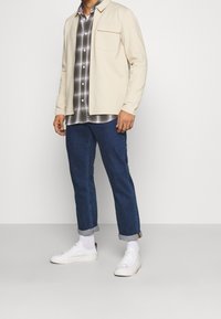 Anerkjendt Sudadera con cremallera - beige