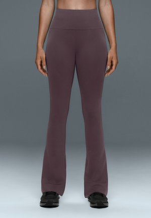 OYSHO, PERFECT-ADAPT HIGH-RISE FLARE TROUSERS - Legging (type pantalon) - purplish brown